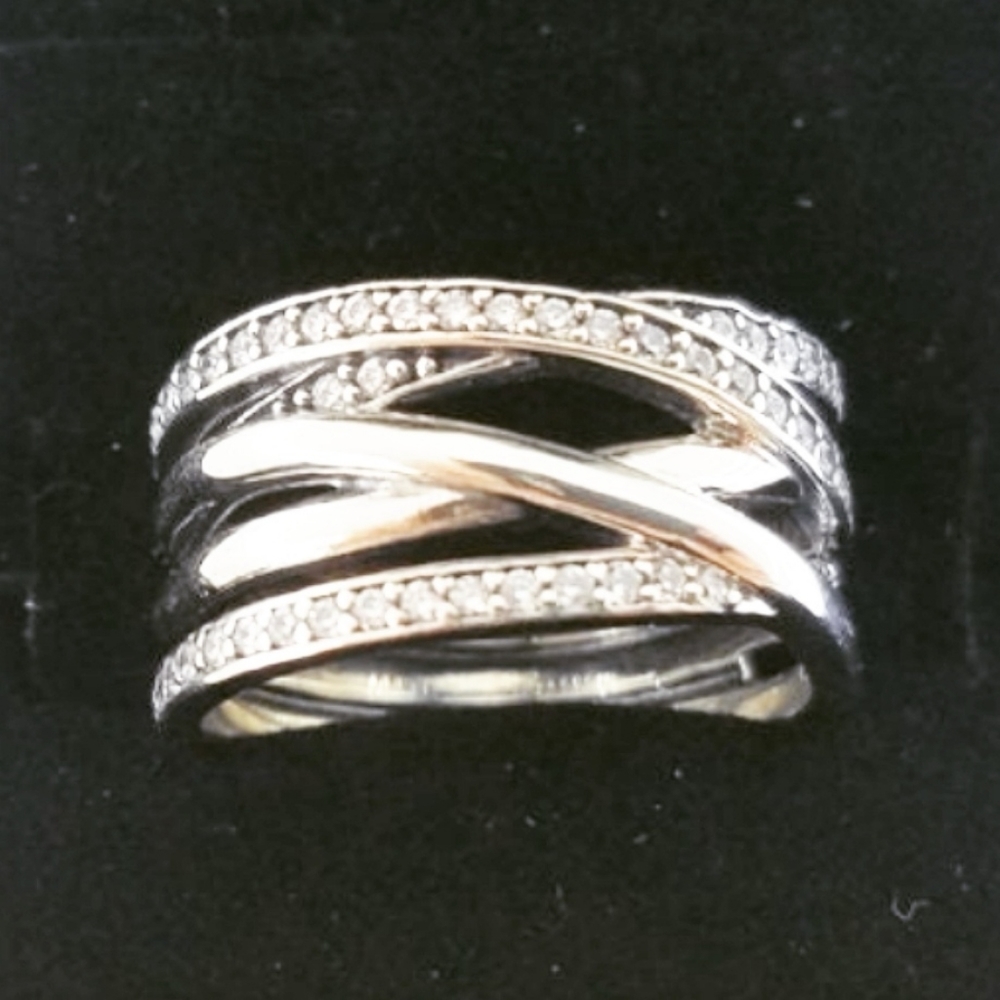 BRAND NEW Pandora ring " Sparkling published lines " size 7 - Picture 4 of 15